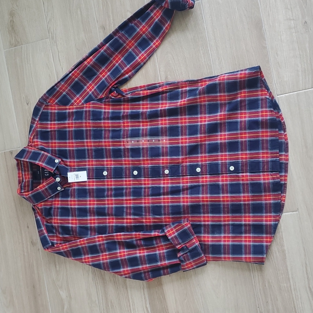 NWT GAP men's slim fit button down size medium